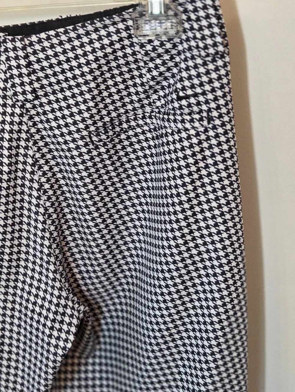 Nike Womens Golf Bermuda Shorts Size 8 Houndstooth Check Design Black & White